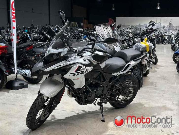 Benelli TRK 702 X [Eind .0%] [Verkoop], Motoren, Motoren | Benelli, Bedrijf, Scooter, meer dan 35 kW, 2 cilinders, Ophalen of Verzenden