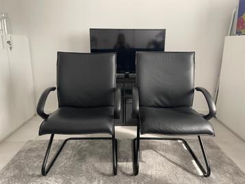 Leren bureaustoelen beschikbaar voor biedingen