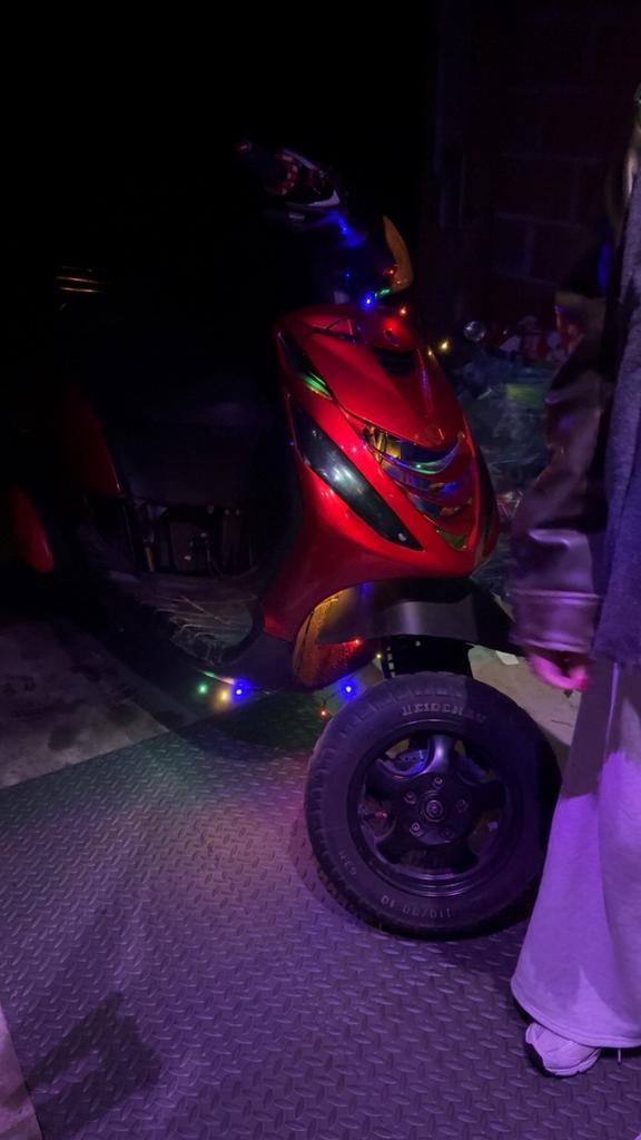 zip 2takt a klasse, Fietsen en Brommers, Scooters | Piaggio, Zo goed als nieuw, Zip, Ophalen