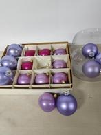 Verschillende kleuren kerstbollen., Ophalen, Zo goed als nieuw