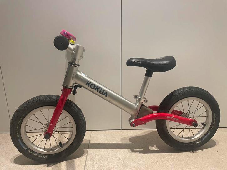 Kokua Jumper – premium loopfiets - Rood, Fietsen en Brommers, Fietsen | Kinderfietsjes, Zo goed als nieuw, Ophalen