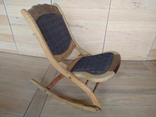Charmant antiek opplooibaar schommelstoeltje in prima staat, Antiek en Kunst, Antiek | Meubels | Stoelen en Sofa's, Ophalen