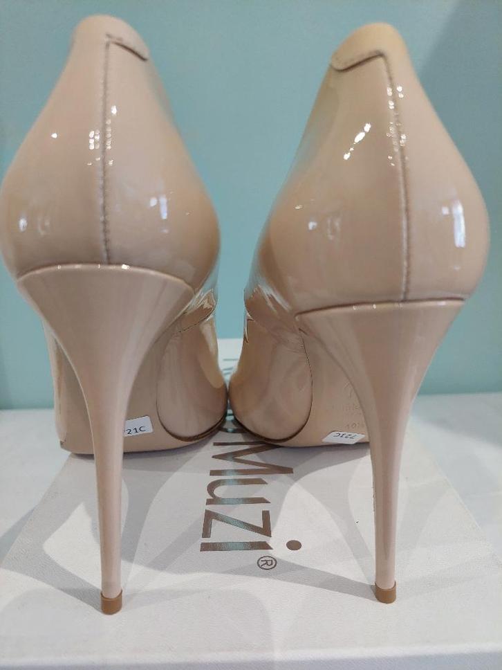 721C* Nando Muzi - sexy escarpins beigeq cuir verni (40,5), Vêtements | Femmes, Chaussures, Neuf, Escarpins, Beige, Envoi