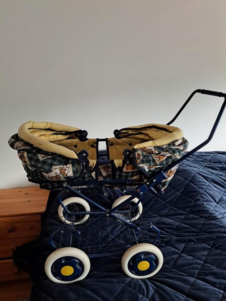 Dubbele poppenwagen met vele mogeljkheden., Kinderen en Baby's, Speelgoed | Poppen, Zo goed als nieuw, Babypop, Ophalen