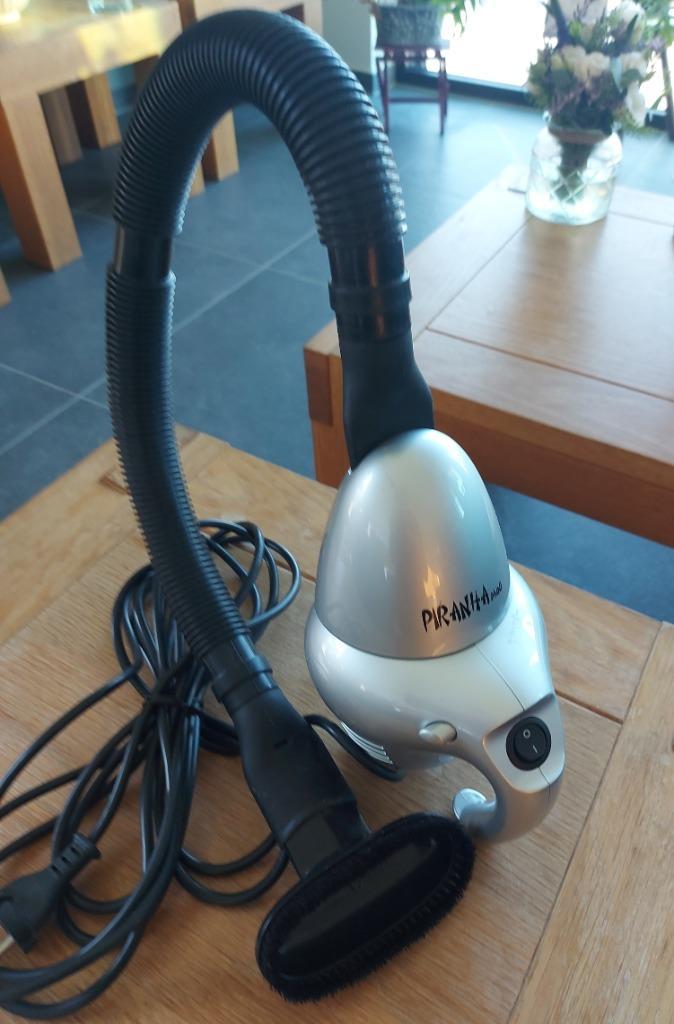 Elektrische handstofzuiger, Elektronische apparatuur, Stofzuigers, Gebruikt, Stofzuiger, Minder dan 1200 watt, Stofzak, Ophalen of Verzenden