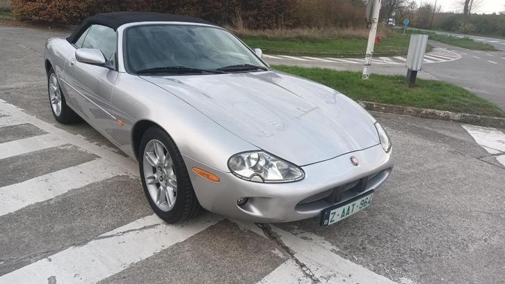 superbe jaguar xkr cabriolet **68300km**ful carnet entretien, Autos, Jaguar, Particulier, Achat, XK, ABS, Airbags, Air conditionné