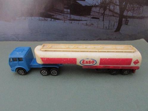 MERCEDES  TREKKER EN OPLIGGER ESSO, Hobby en Vrije tijd, Modelauto's | 1:87, Gebruikt, Bus of Vrachtwagen, Majorette, Ophalen of Verzenden