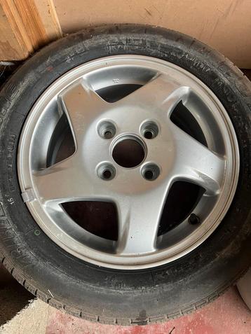 Velg met band Honda Accord jaren 2000 beschikbaar voor biedingen