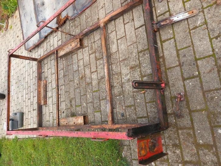 Frame voor aanhangwagen te bouwen, niet rot , wel wat roest,, Auto diversen, Aanhangwagen-onderdelen, Zo goed als nieuw, Ophalen