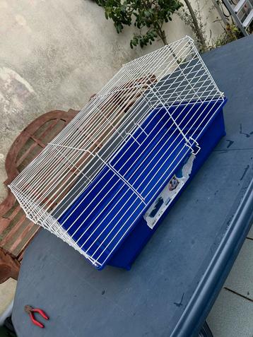 Knaagdierenkooi beschikbaar voor biedingen