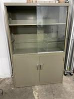 Vintage Mewaf kast deels vitrine deels gesloten, Huis en Inrichting, Kasten | Vitrinekasten, Ophalen, 100 tot 150 cm, Glas, 150 tot 200 cm