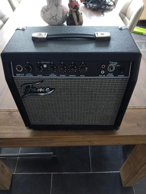 Versterker fame, Muziek en Instrumenten, Versterkers | Bas en Gitaar, Zo goed als nieuw, Gitaar, Ophalen