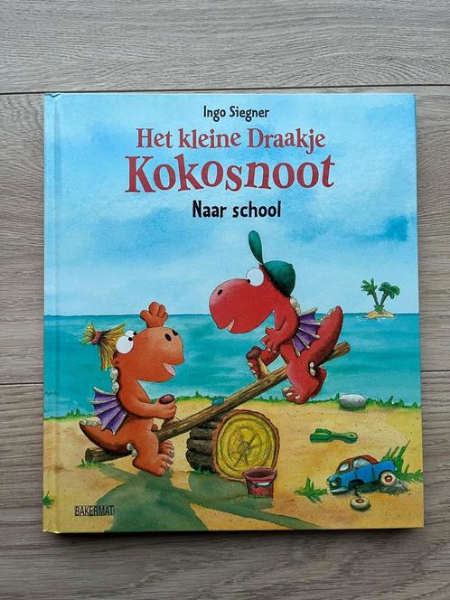 Ingo Siegner - Het kleine draakje kokosnoot naar school, Livres, Livres pour enfants | 4 ans et plus, Comme neuf, Garçon ou Fille