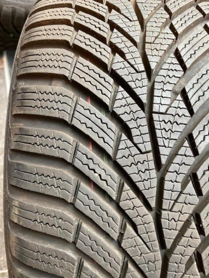 Pneus hiver Continental TS870, Auto-onderdelen, Banden en Velgen, Band(en), Winterbanden, 17 inch, 225 mm, Personenwagen, Gebruikt