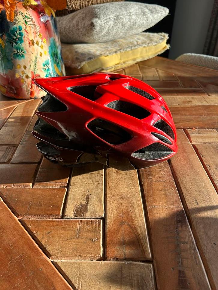 Helm agu strato maat L/XL, Vélos & Vélomoteurs, Accessoires vélo | Casques de vélo, Comme neuf, Homme ou Femme, L, Enlèvement