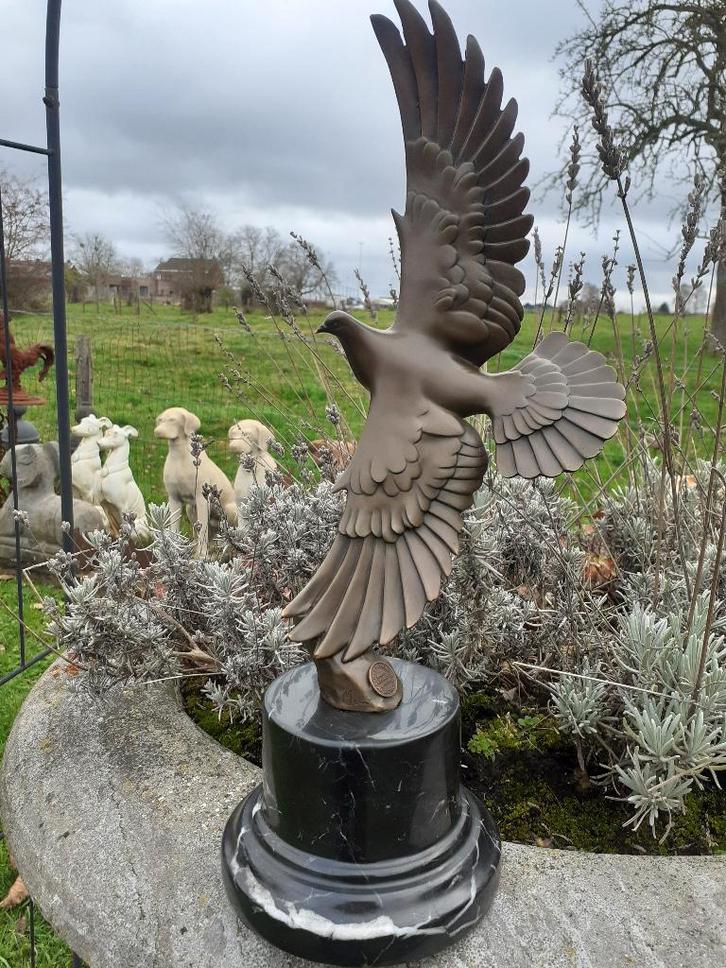 ANIMAL BRONZE SIGN (de vlucht van de duif), Antiek en Kunst, Antiek | Brons en Koper, Brons, Ophalen of Verzenden