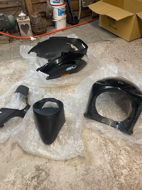 Piaggio zip kappenset, Fietsen en Brommers, Brommeronderdelen | Scooters, Zo goed als nieuw, Piaggio, Kap, Ophalen