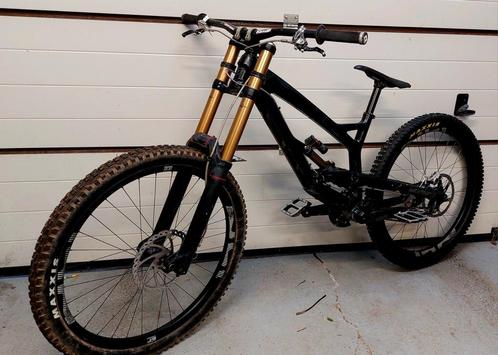 YT Tues CFpro 2017 M (27,5"), Fietsen en Brommers, Fietsen | Mountainbikes en ATB, Gebruikt