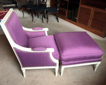 Fauteuil met bijhorende "repose pieds" beschikbaar voor biedingen