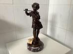 Bronzen beeld van meisje met fluit. L’arbre d,or brons., Antiek en Kunst, Kunst | Beelden en Houtsnijwerken, Ophalen of Verzenden