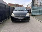 Toyota Yaris Benzine Manuel Gekeurd, Auto's, Toyota, Voorwielaandrijving, Stof, 4 cilinders, Zwart