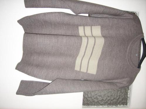 Nouveaux pulls taille L pour hommes ( 3 pièces pour 12euros, Kleding | Heren, Truien en Vesten, Nieuw, Bruin, Ophalen