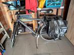 Herenfiets met fietszakken, Fietsen en Brommers, Fietsen | Heren | Herenfietsen, Ophalen of Verzenden, Zo goed als nieuw, Overige merken
