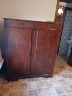 volhouten kast, Enlèvement