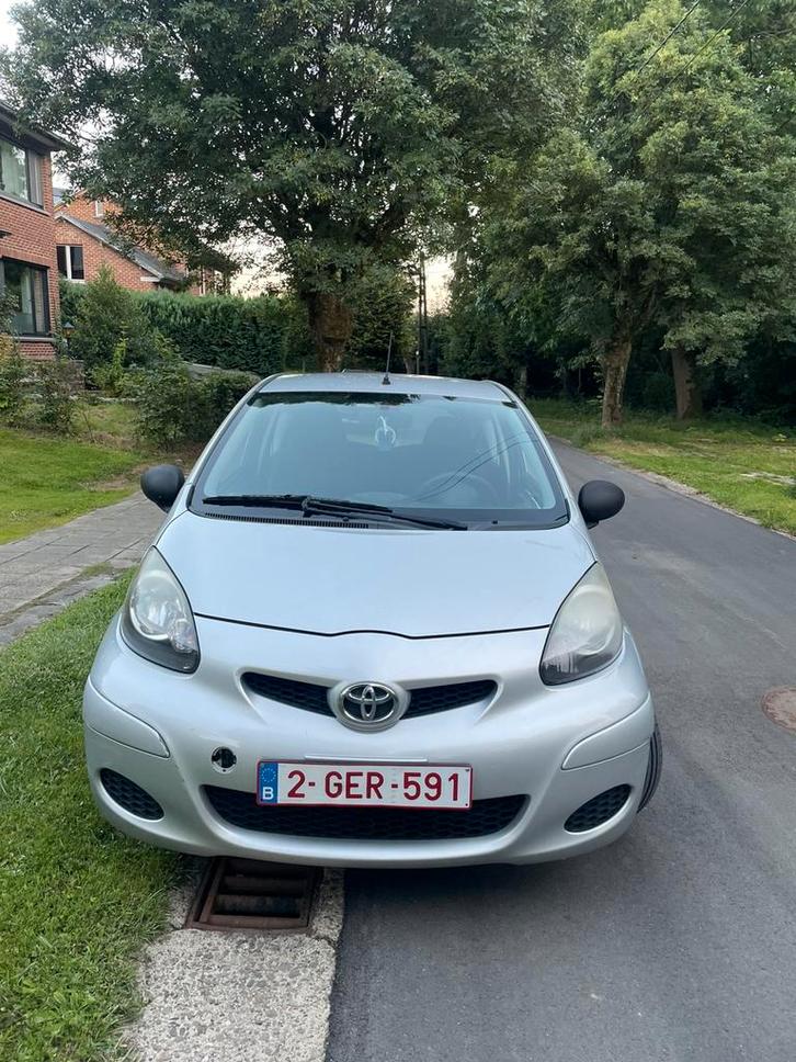 Toyota Aygo uit 2011 — Euro 5 Benzine, Auto's, Toyota, Particulier, Aygo, Benzine, Euro 5, Overige carrosserie, 3 deurs, Handgeschakeld