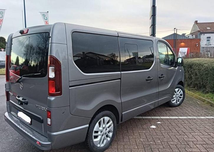 Opel vivaro 8pl 1.6 biturbo gekeurd vvk, Auto's, Opel, Particulier, Vivaro, Achteruitrijcamera, Airconditioning, Apple Carplay