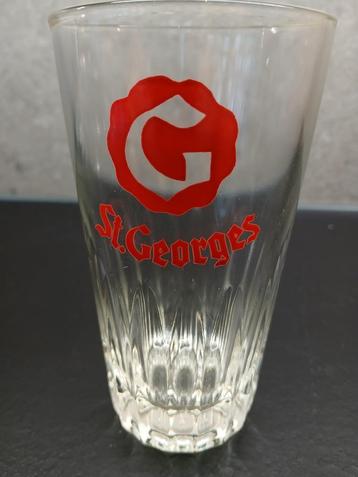 Ancien verre à gueuze ST GEORGES rouge en bon état