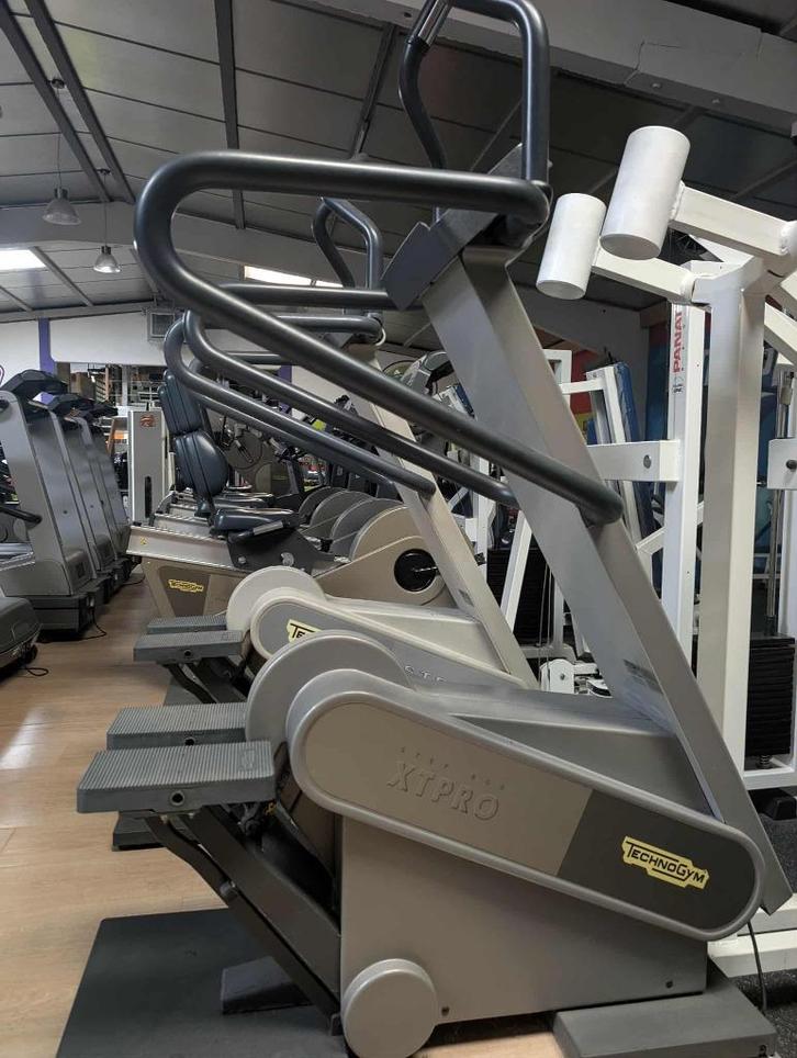 Stepper Technogym XT Pro – Professionnel – Bon état, Sport en Fitness, Fitnessapparatuur, Zo goed als nieuw, Stepapparaat, Ophalen