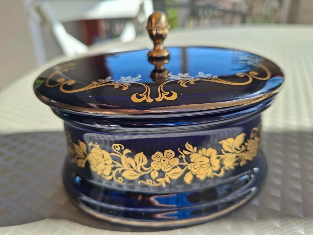 Bonbonière limoges porselein., Verzamelen, Ophalen