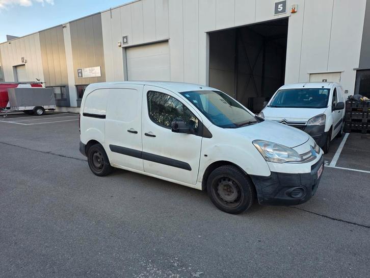Citroen berlingo E5 te koop 1.6 diesel, Autos, Camionnettes & Utilitaires, Particulier, Enlèvement