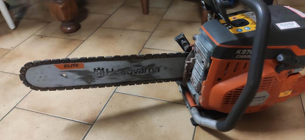 Tronçonneuse à Méteaux/pierre Husqvarna k970 3 avec chaîne, Enlèvement, Comme neuf