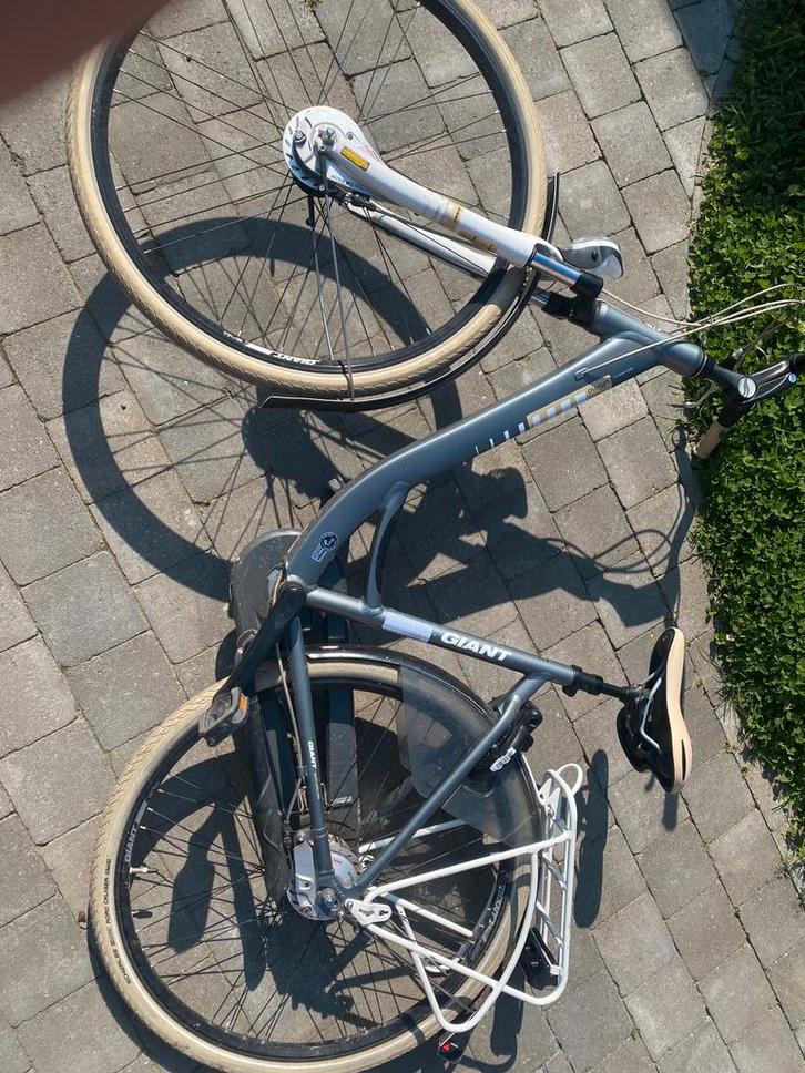 Vrouwenfiets van GİANT, Fietsen en Brommers, Fietsen | Vouwfietsen, Zo goed als nieuw, Dames, Overige merken, Versnellingen, Ophalen