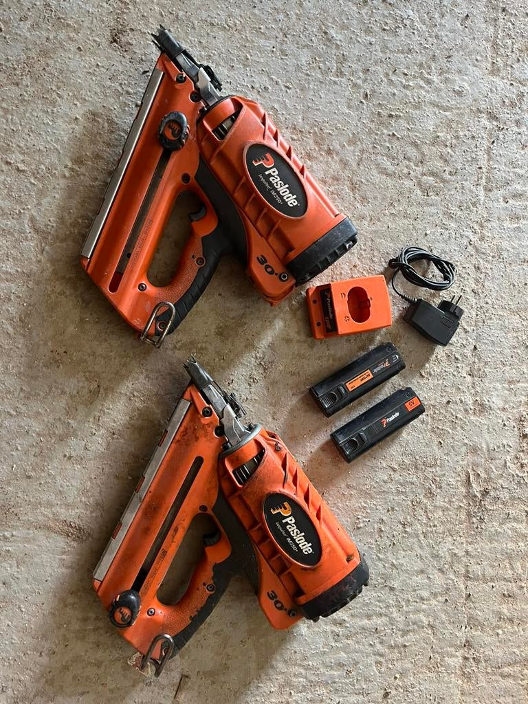 Paslode IM350+, Doe-het-zelf en Bouw, Gereedschap | Overige machines, Ophalen, Zo goed als nieuw