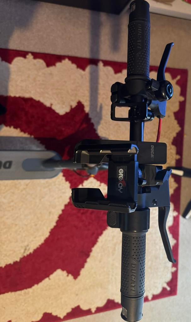 Duccati Pro Max Evo endommager a cause deau a vendreparpiece, Ophalen, Gebruikt