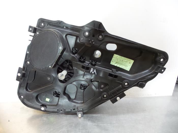 Ruitmechaniek 4Deurs rechts-achter van een Ford Fiesta (Fies, Auto-onderdelen, Ruiten en Toebehoren, Ford, Gebruikt, 3 maanden garantie