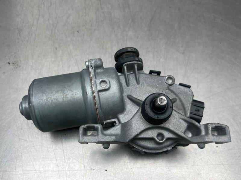 MOTEUR ESSUIE-GLACE AVANT Swift (ZC / ZD) (|3811052R00|), Utilisé, Suzuki