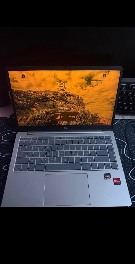 Pc portable HP, Computers en Software, Windows Laptops, Zo goed als nieuw, 14 inch, SSD, Onbekend, 8 GB, Azerty, Met videokaart