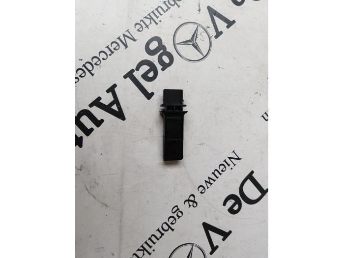 Luchtmassameter van een Mercedes Sprinter, Auto-onderdelen, Overige Auto-onderdelen, Mercedes-Benz, Gebruikt, 3 maanden garantie