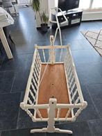 Lit bébé qui fait  balancelle très bon état, Enfants & Bébés, Berceaux & Lits, Lit