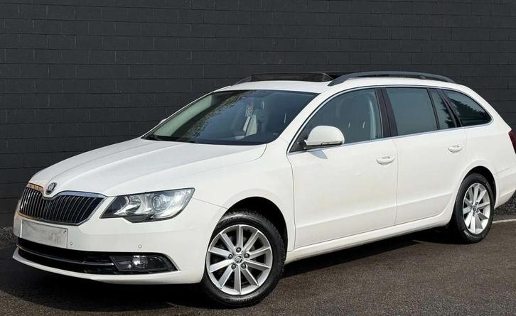 Skoda Superb SW 1.6 TDi+NAVI+TOIT OUVRANT+AIRCO+JANTES+EURO, Autos, Skoda, Entreprise, Achat, Superb, ABS, Air conditionné, Bluetooth