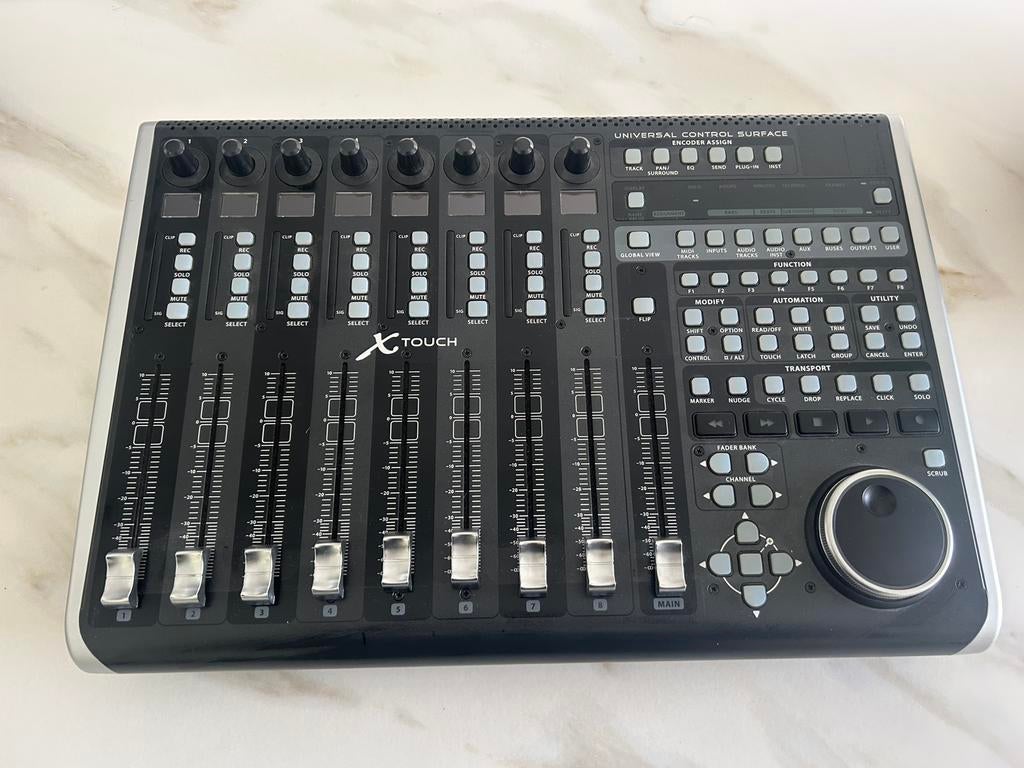 Behringer X touch, Muziek en Instrumenten, Mengpanelen, Ophalen, Zo goed als nieuw