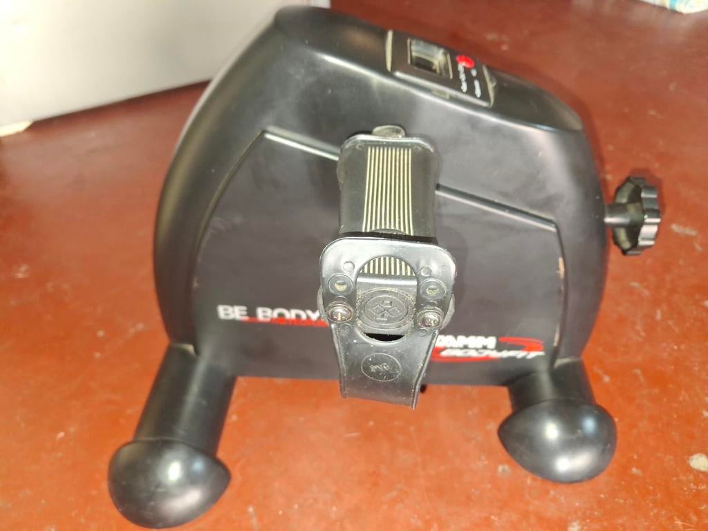 Hometrainer  Bodyfit, Ophalen, Zo goed als nieuw, Metaal, Benen