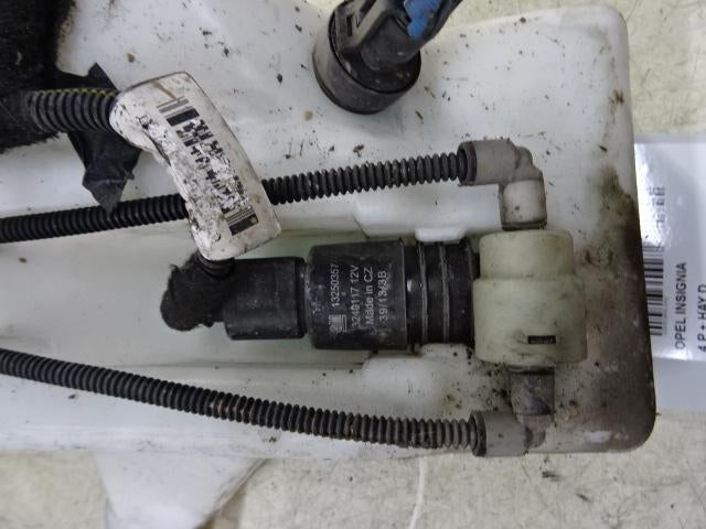 RUITENSPROEIERPOMP VOOR Opel Insignia (13250357), Gebruikt, Opel