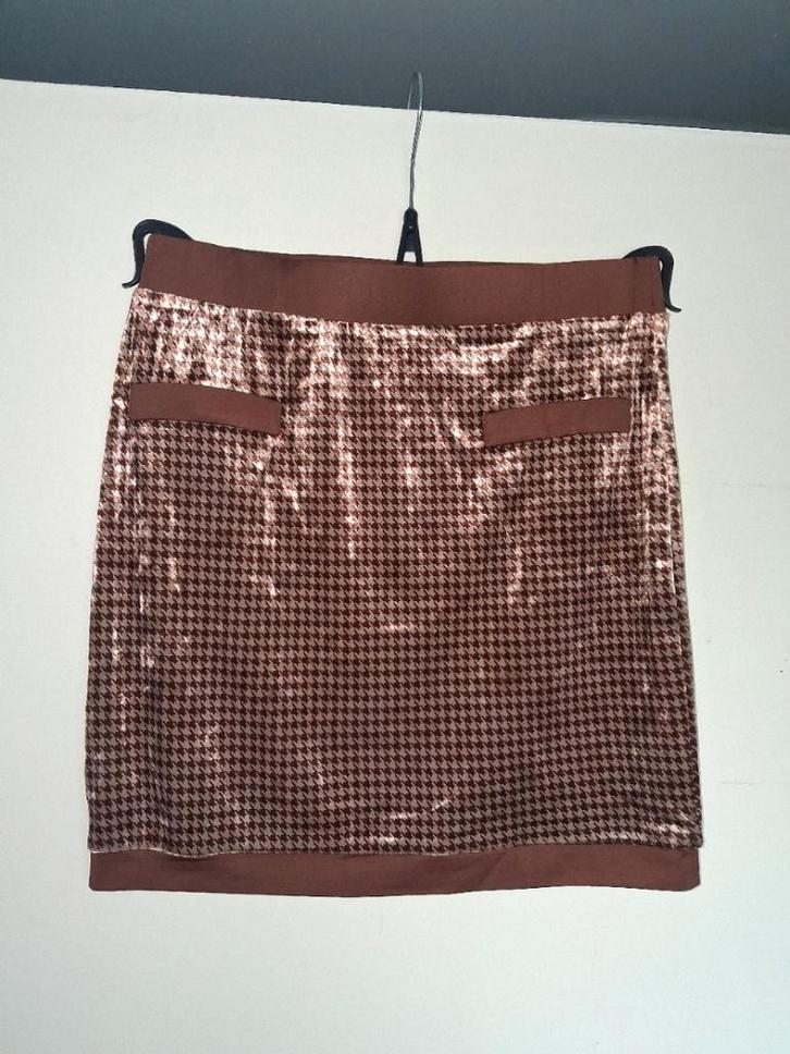 Bruine rok, maat M, Kleding | Dames, Rokken, Zo goed als nieuw, Maat 38/40 (M), Bruin, Boven de knie, Verzenden