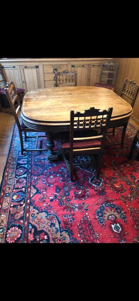 Antieke tafel Henri deux, Antiquités & Art, Antiquités | Meubles | Armoires, Enlèvement