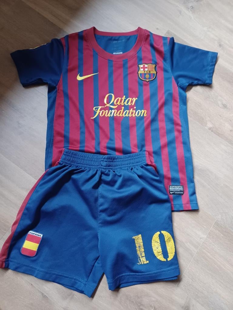 Set Barcelona maat 128, Sports & Fitness, Football, Enlèvement ou Envoi, Comme neuf, Set